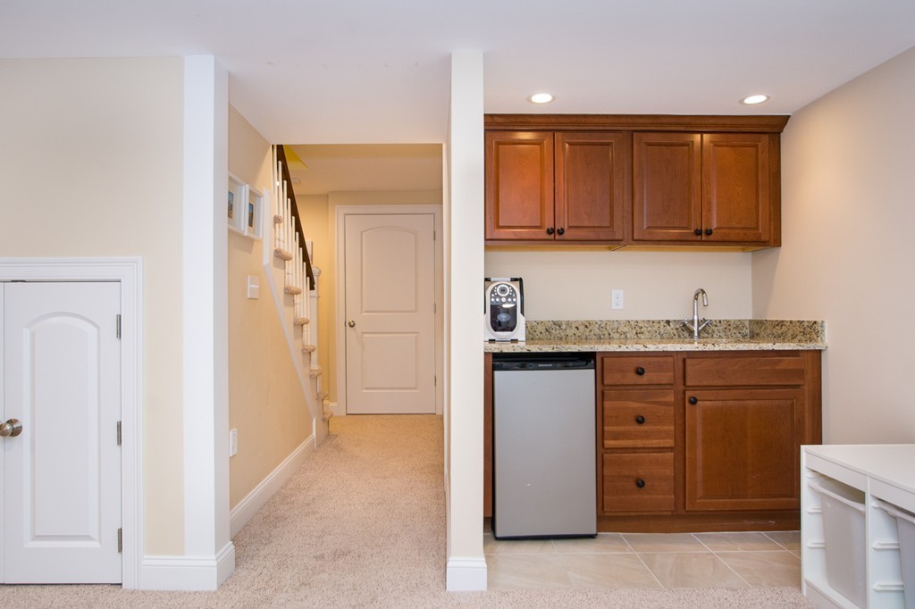 73 Edgemoor Avenue Wellesley, MA 02482 - Photo 25 of 30