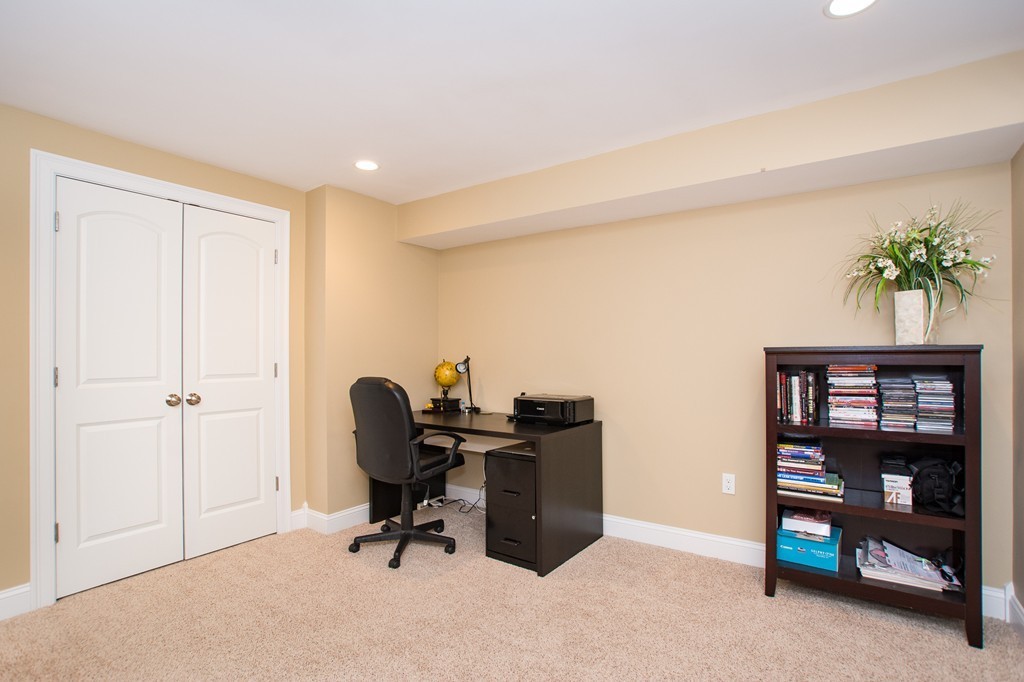 73 Edgemoor Avenue Wellesley, MA 02482 - Photo 26 of 30