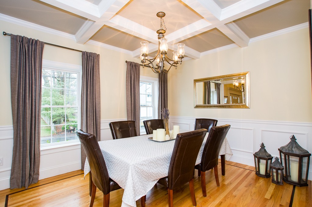 73 Edgemoor Avenue Wellesley, MA 02482 - Photo 8 of 30