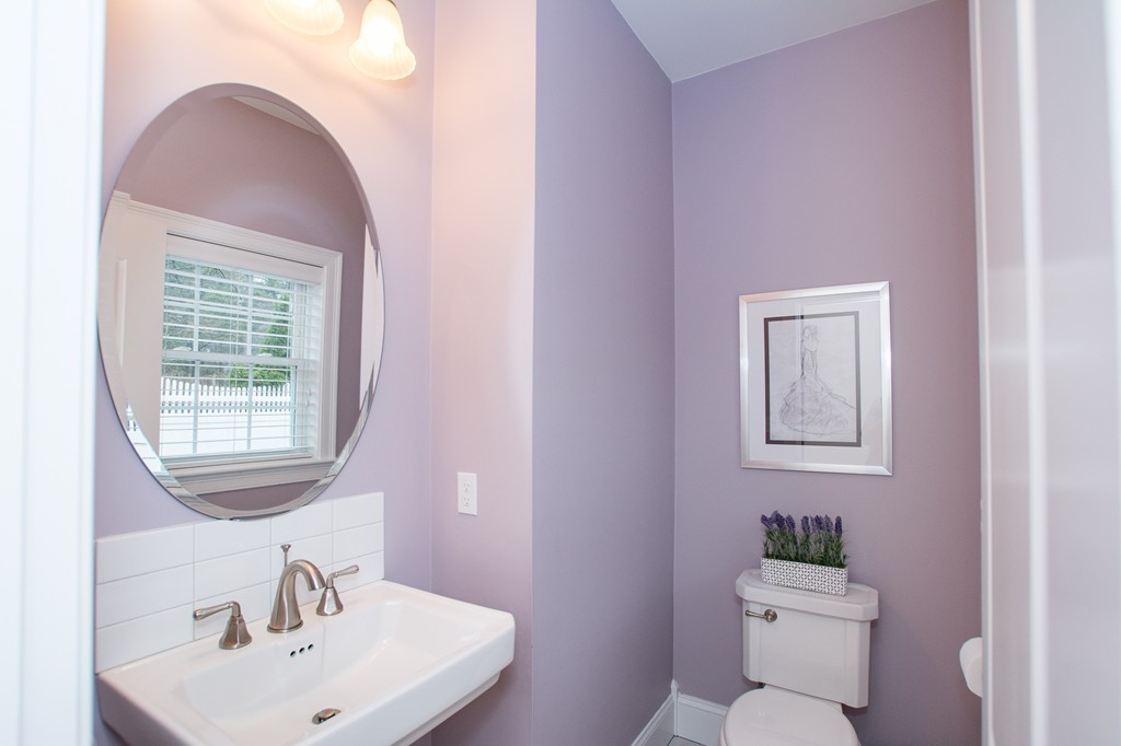 73 Edgemoor Avenue Wellesley, MA 02482 - Photo 9 of 30