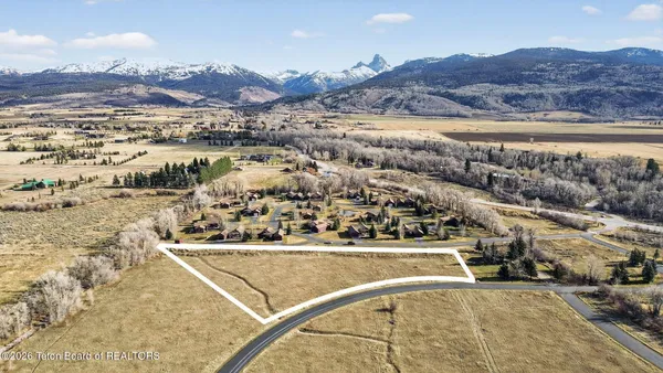 $425,000 | 2470 Falcon Creek Drive, Driggs, ID 83422