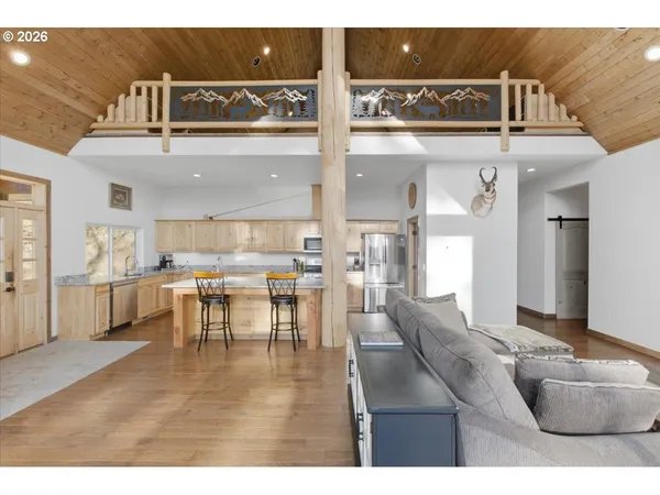 $1,145,000 | 53 Olalla Road, Toledo, OR 97391