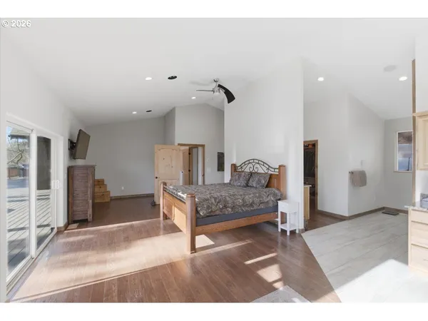 $1,145,000 | 53 Olalla Road, Toledo, OR 97391