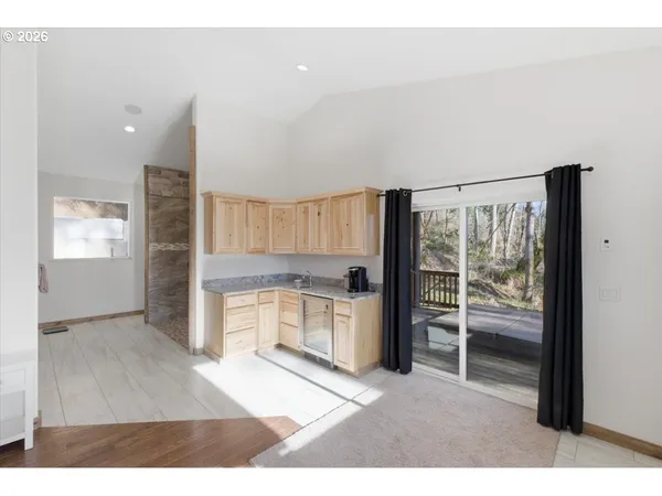$1,145,000 | 53 Olalla Road, Toledo, OR 97391