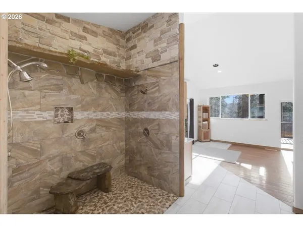 $1,145,000 | 53 Olalla Road, Toledo, OR 97391