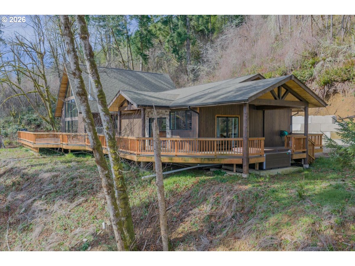 53 Olalla Road Toledo, OR 97391 - Photo 3 of 48