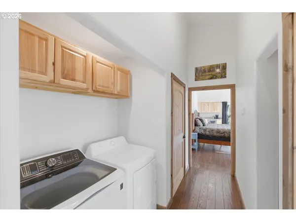 $1,145,000 | 53 Olalla Road, Toledo, OR 97391