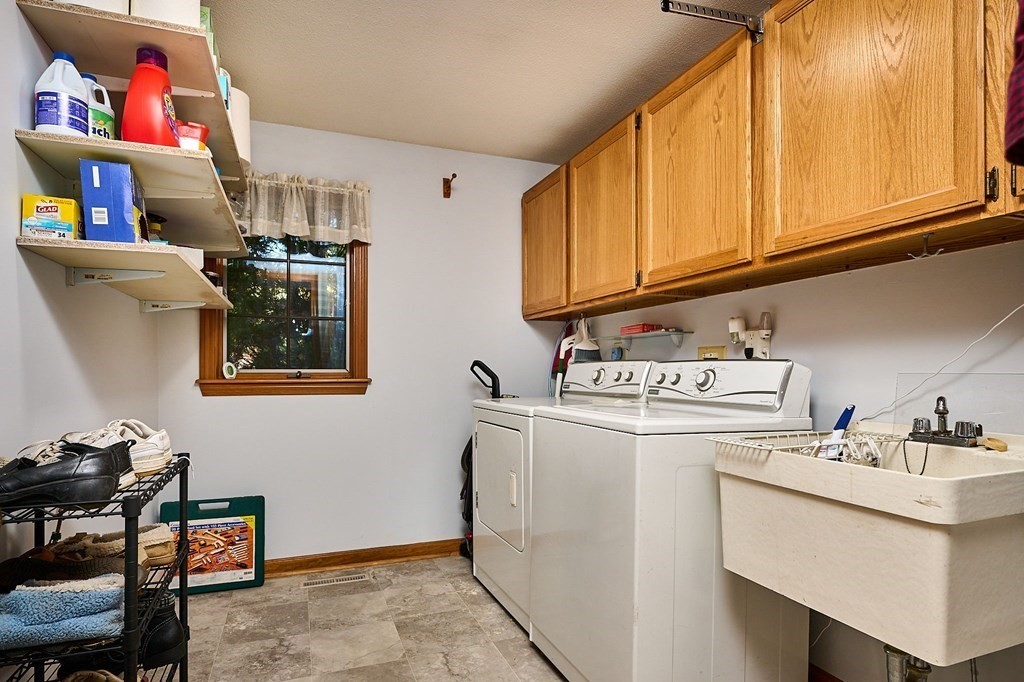 22 Ashley Circle Easthampton, MA 01027 - Photo 21 of 42 a utility room with dryer and washer