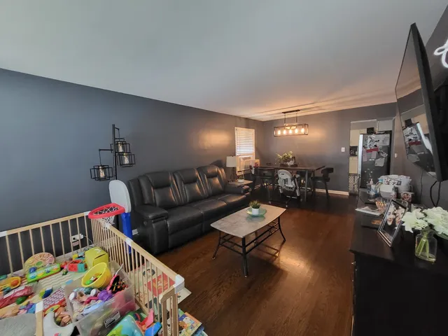 $599,000 | 472 Northgate Court, Riverside, IL 60546