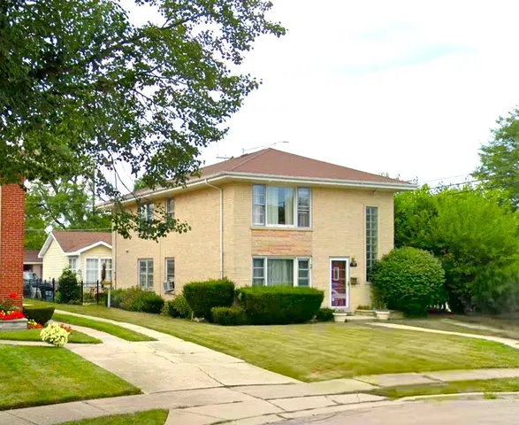$599,000 | 472 Northgate Court, Riverside, IL 60546