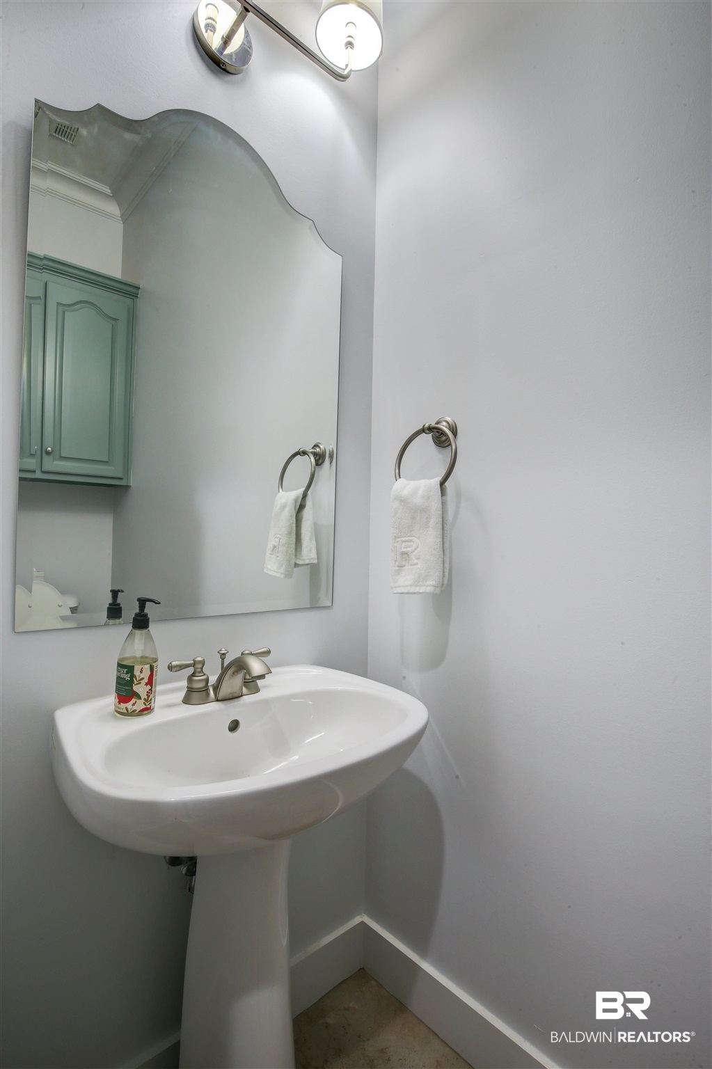 315 Cumberland Road Fairhope, AL 36532 - Photo 31 of 36 powder room