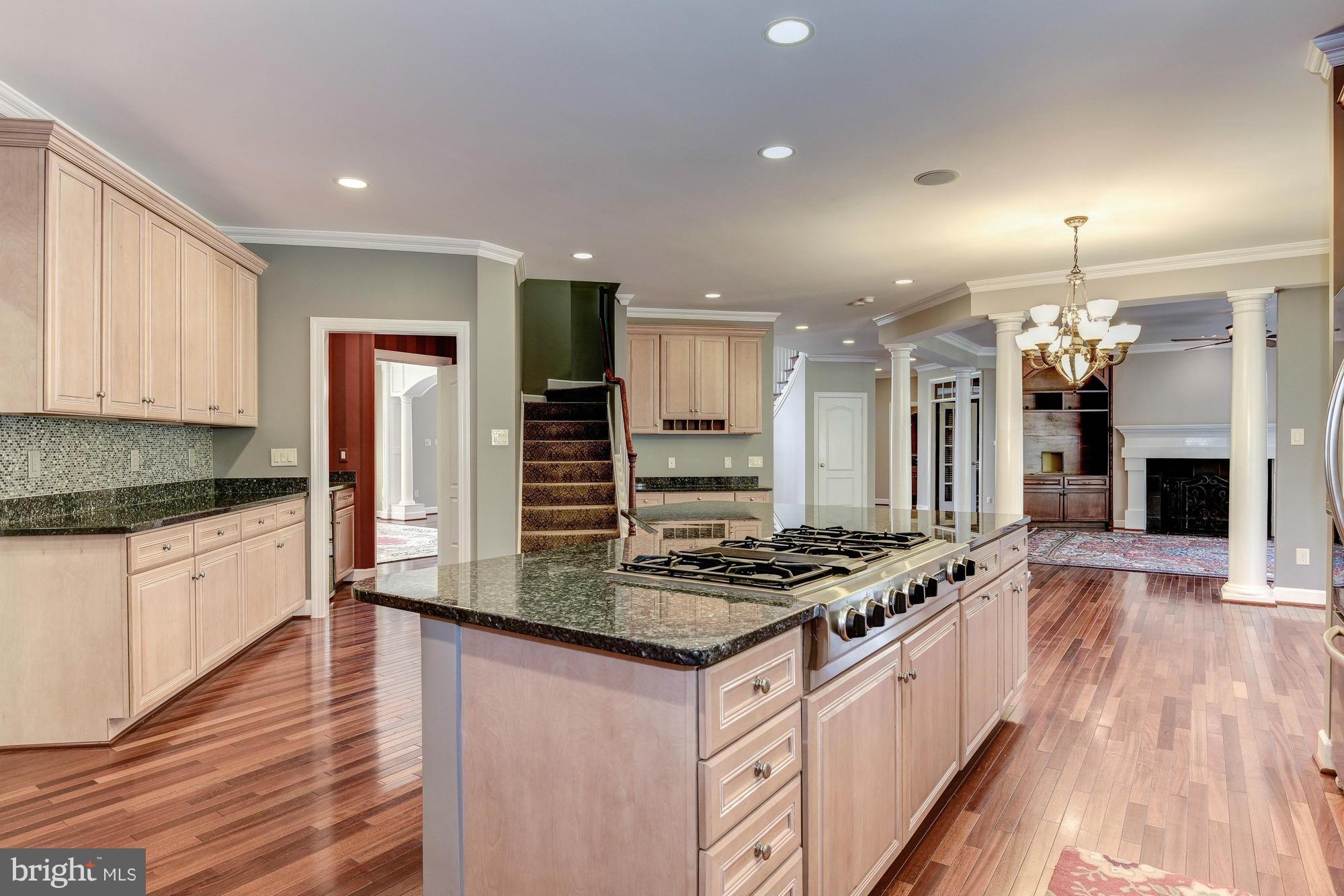1063 Silent Ridge Court McLean, VA 22102 - Photo 13 of 33 Kitchen