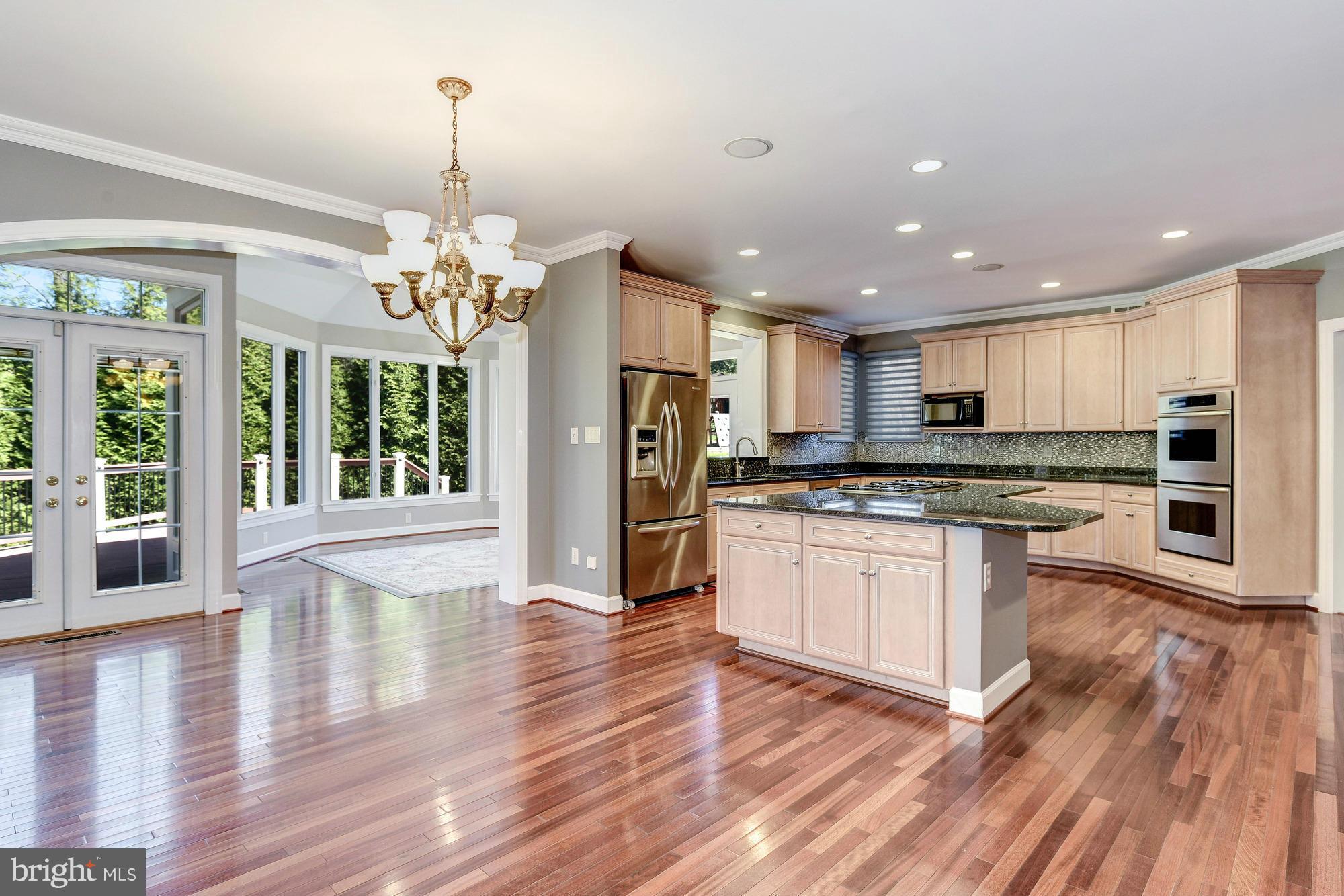 1063 Silent Ridge Court McLean, VA 22102 - Photo 15 of 33 Kitchen