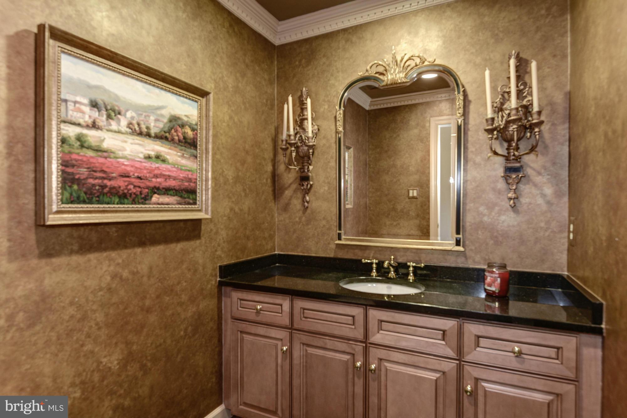 1063 Silent Ridge Court McLean, VA 22102 - Photo 19 of 33 Bath