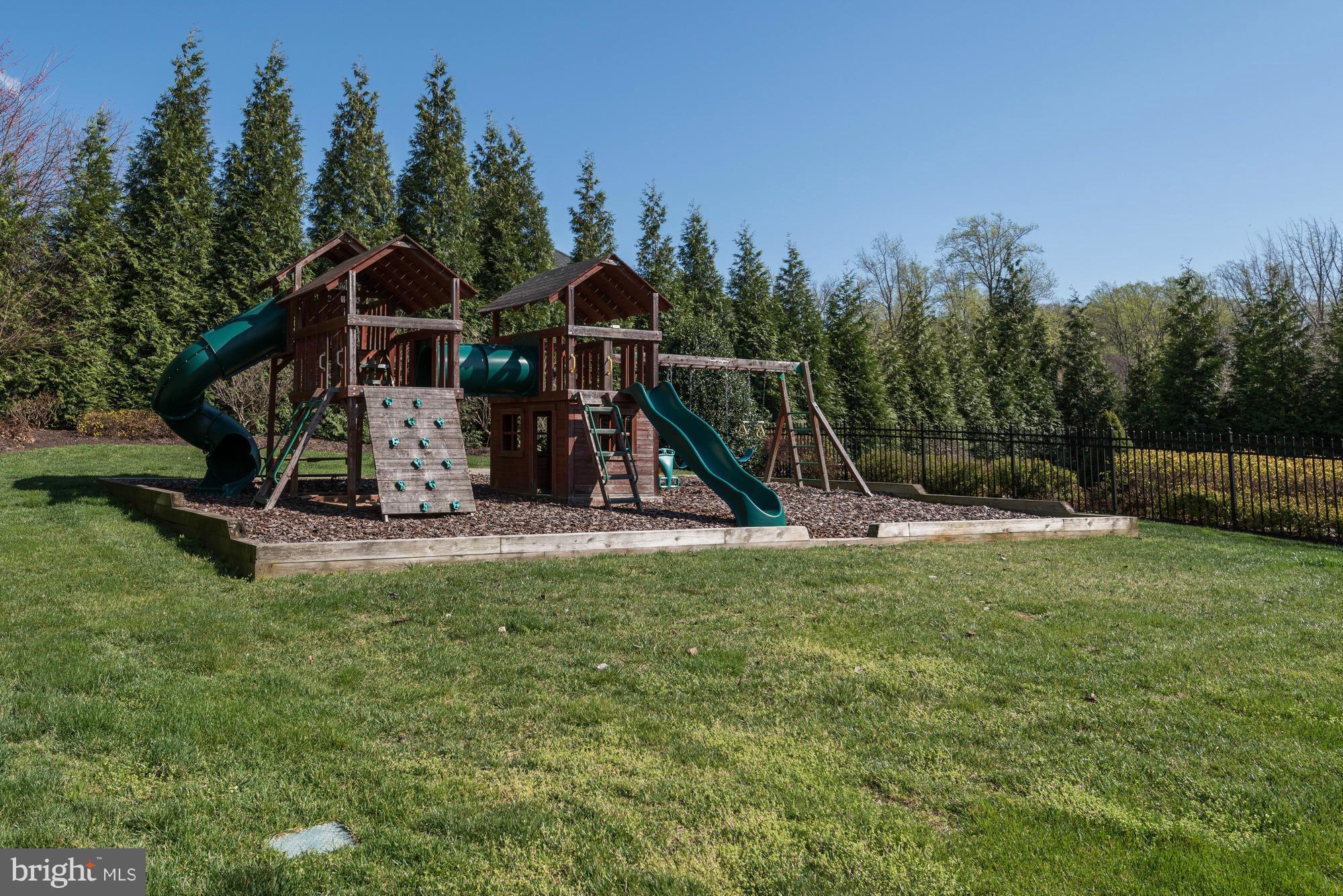 1063 Silent Ridge Court McLean, VA 22102 - Photo 8 of 33 Playground