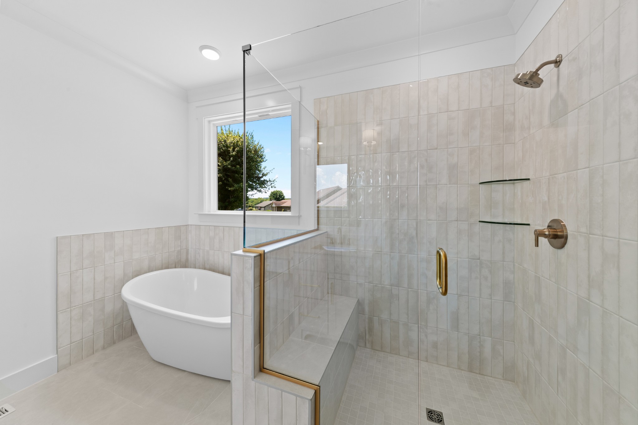 112 Stoneybrook Road Columbia, TN 38401 - Photo 26 of 47 a bathroom with a bathtub and shower