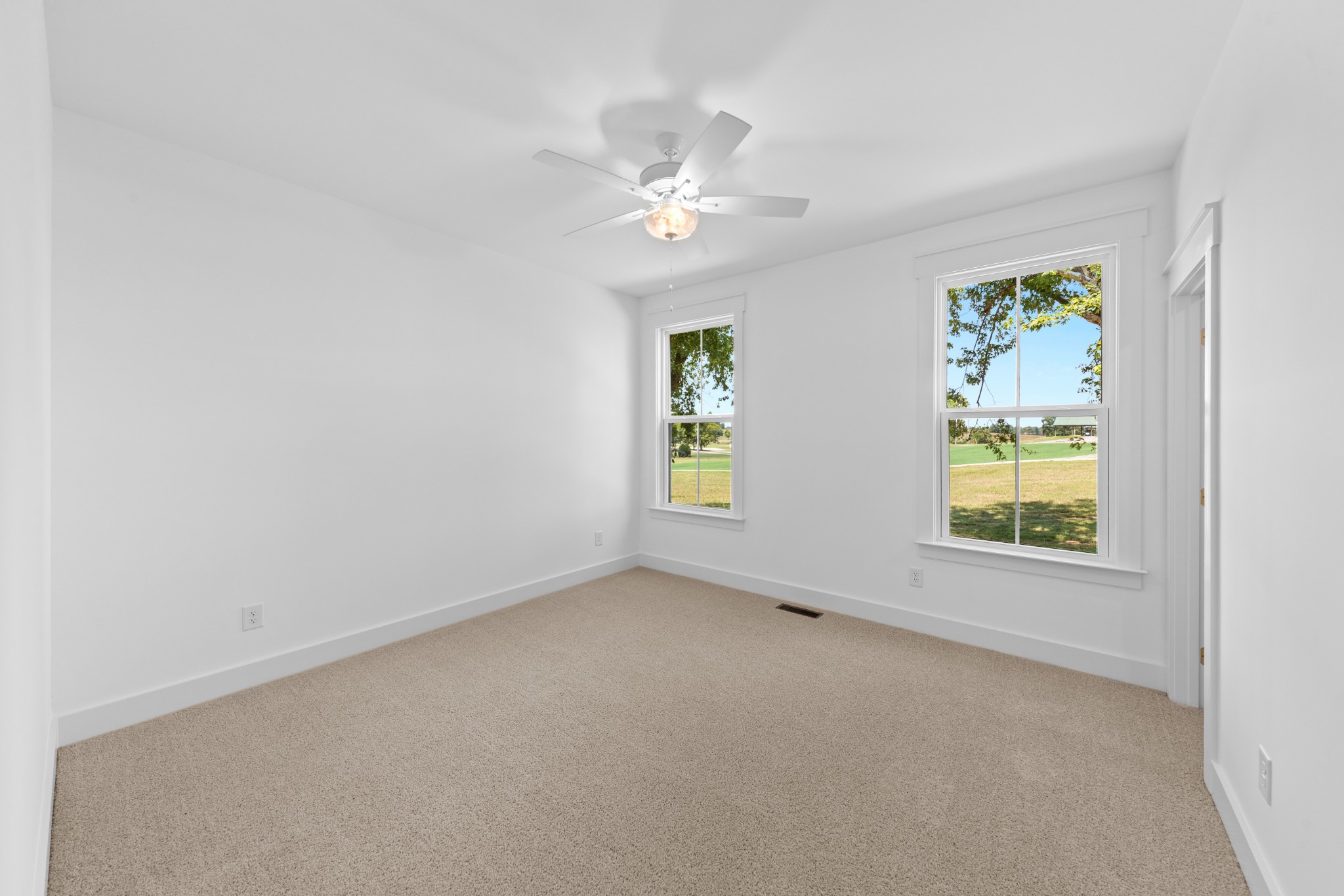 112 Stoneybrook Road Columbia, TN 38401 - Photo 35 of 47 an empty room with windows and fan