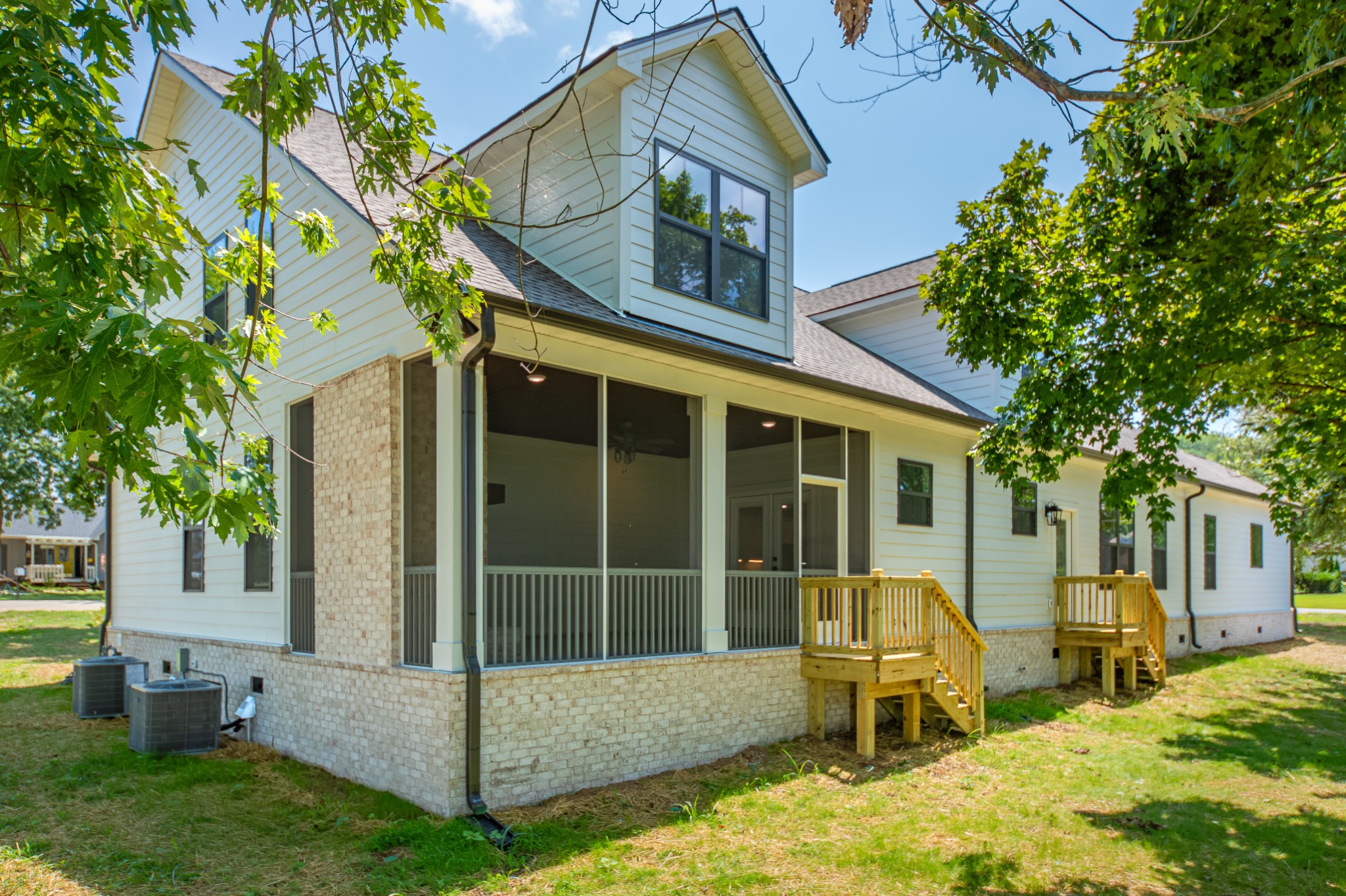 112 Stoneybrook Road Columbia, TN 38401 - Photo 6 of 47 a view of a chair and table in backyard of the house