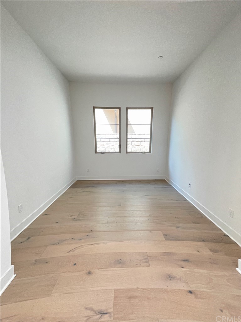215 Sutters Mill Irvine, CA 92602 - Photo 10 of 57 an empty room with a window
