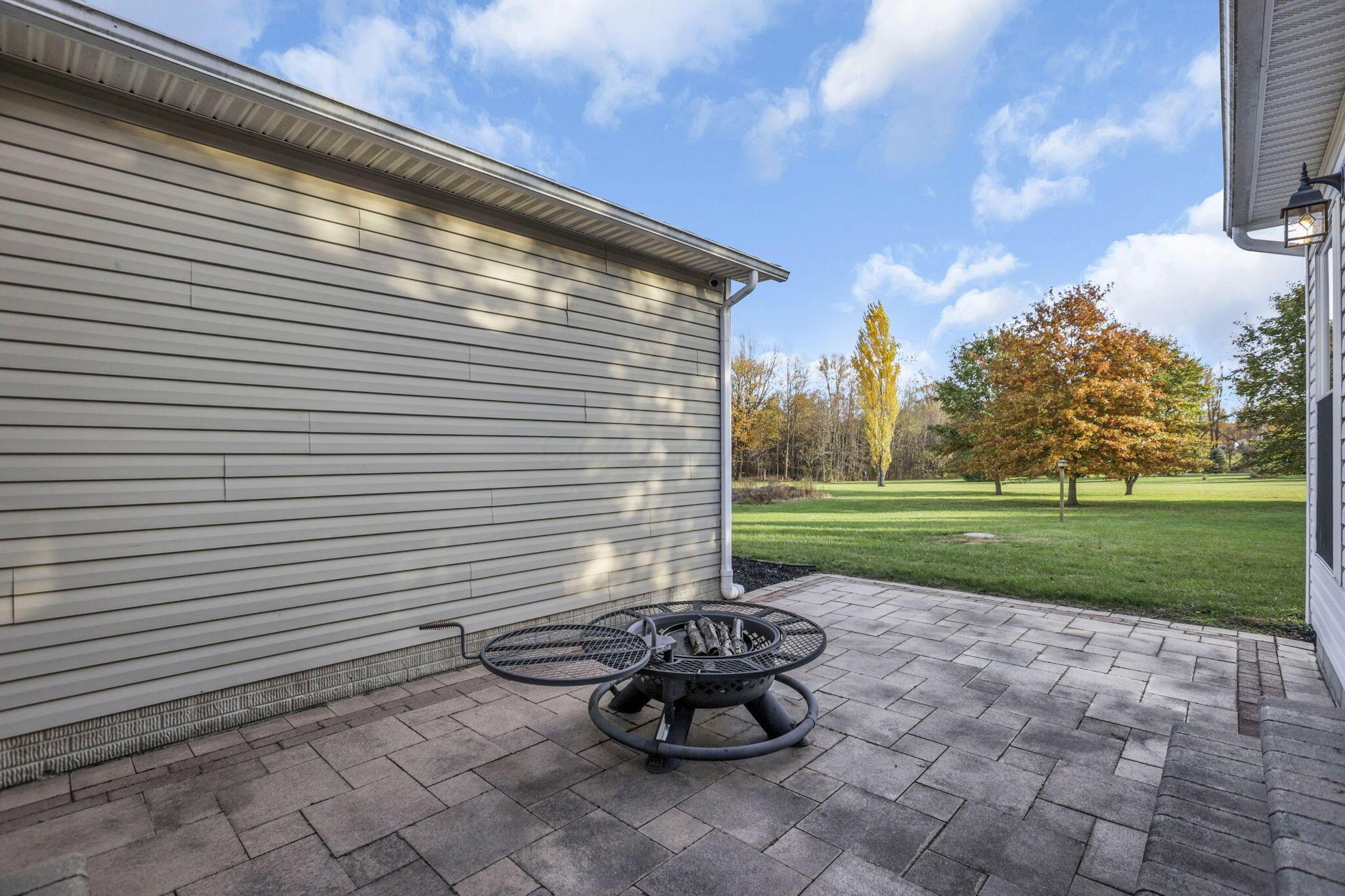 7017 Hollow Road Southwest Pataskala, OH 43062 - Photo 55 of 67 Patio