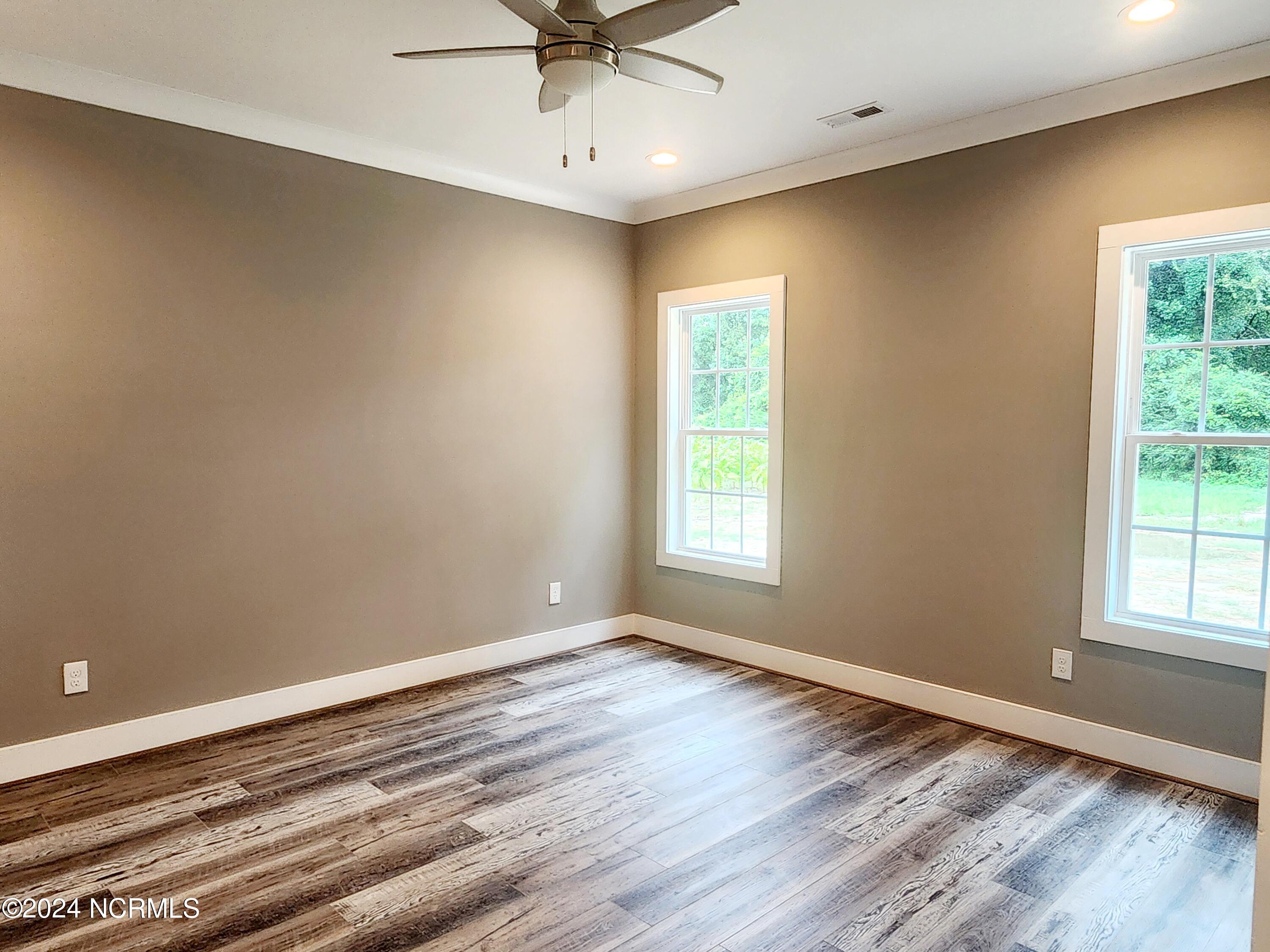 900 Aspen Ridge Court Deep Run, NC 28525 - Photo 9 of 16 20240807_124635