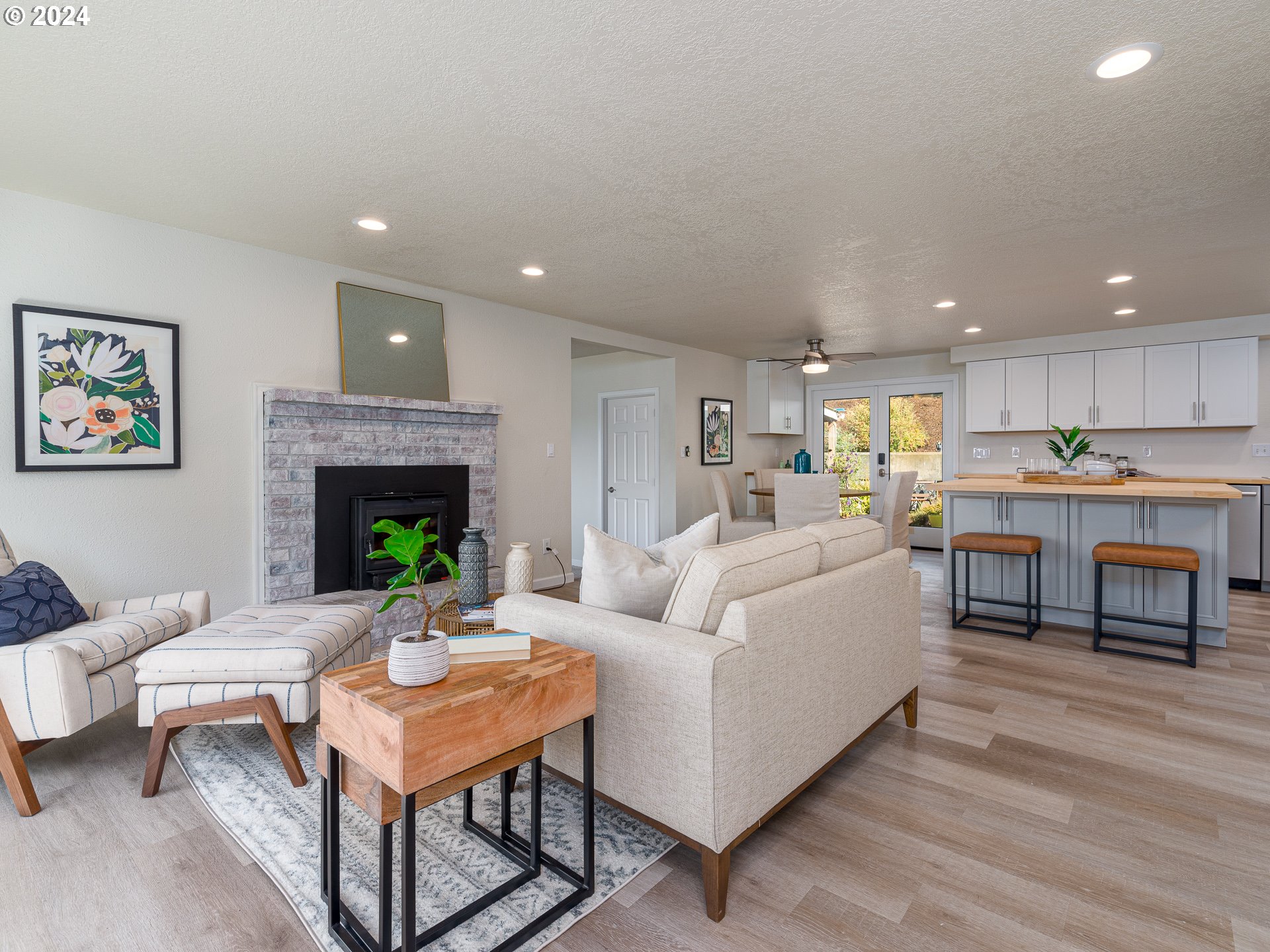 4605 Southwest Homesteader Road Wilsonville, OR 97070 - Photo 3 of 36 Gallery Image 3