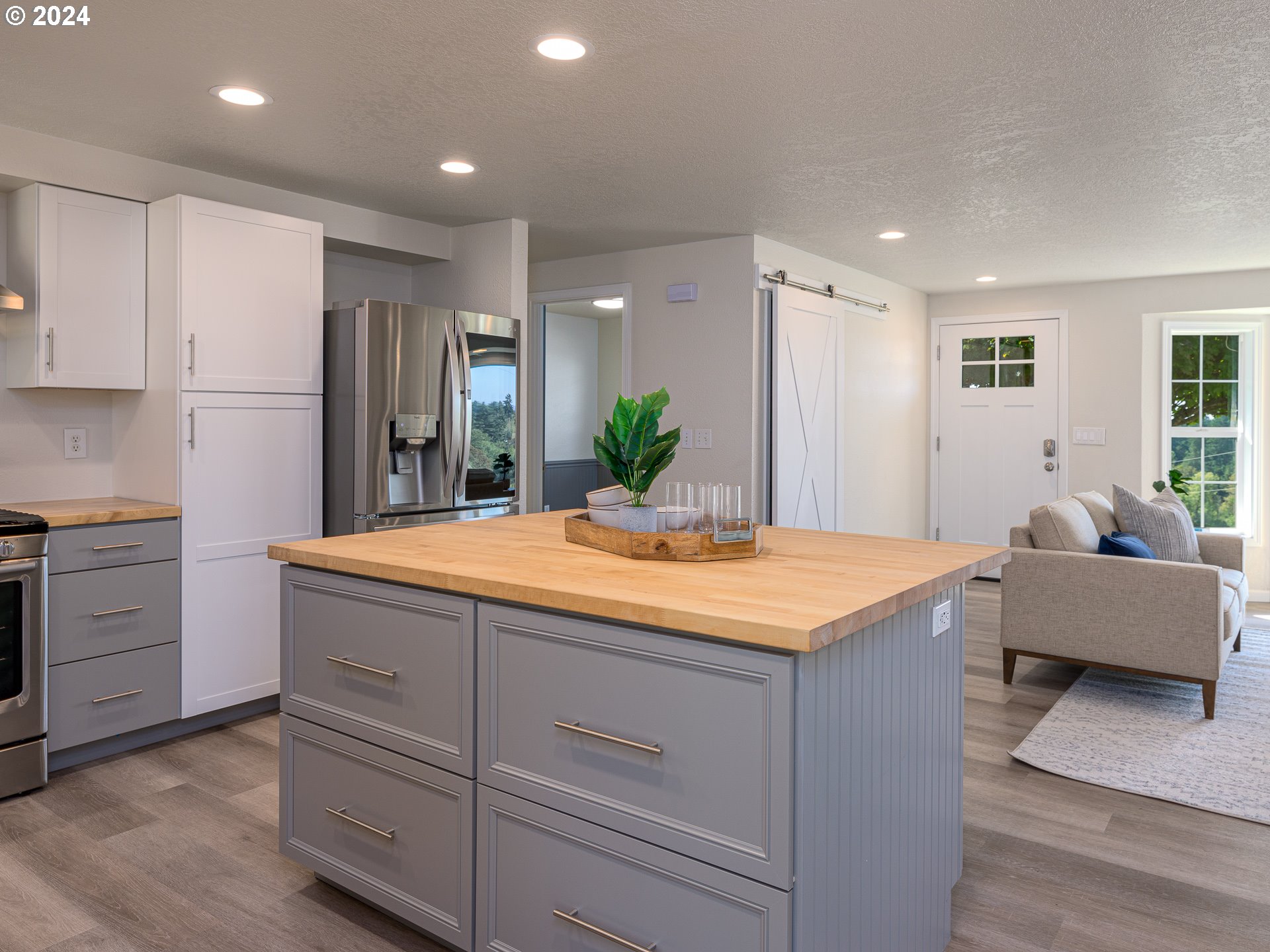 4605 Southwest Homesteader Road Wilsonville, OR 97070 - Photo 10 of 36 Gallery Image 10