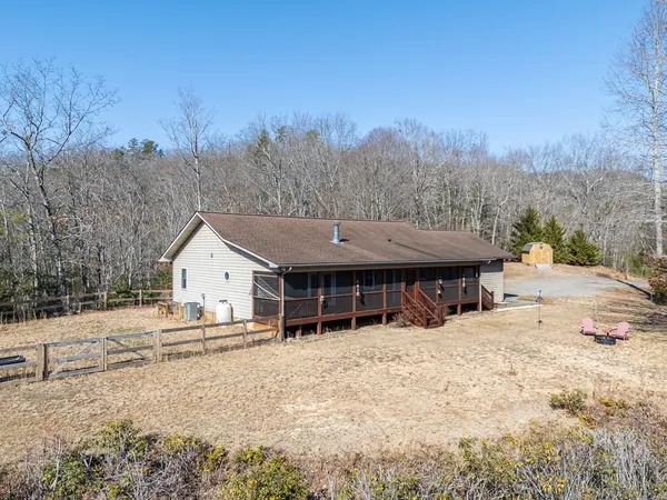 $459,000 | 2923 Upper Peachtree Road, Murphy, NC 28906