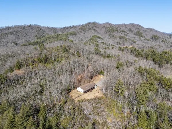 $459,000 | 2923 Upper Peachtree Road, Murphy, NC 28906