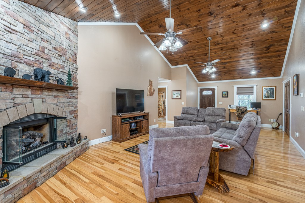 2923 Upper Peachtree Road Murphy, NC 28906 - Photo 5 of 49