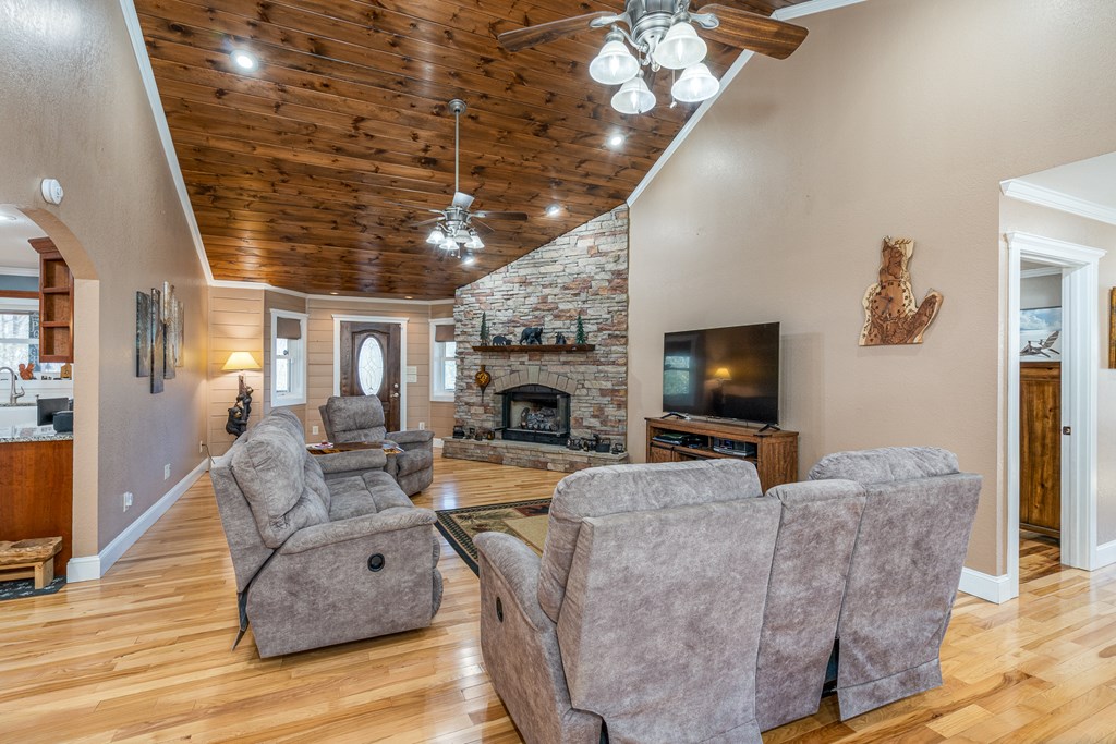 2923 Upper Peachtree Road Murphy, NC 28906 - Photo 8 of 49