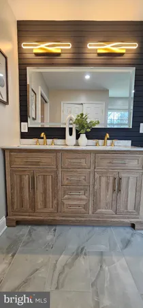 $250,000 | 5806 North Charles Street, Baltimore, MD 21210