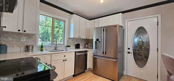 $250,000 | 5806 North Charles Street, Baltimore, MD 21210