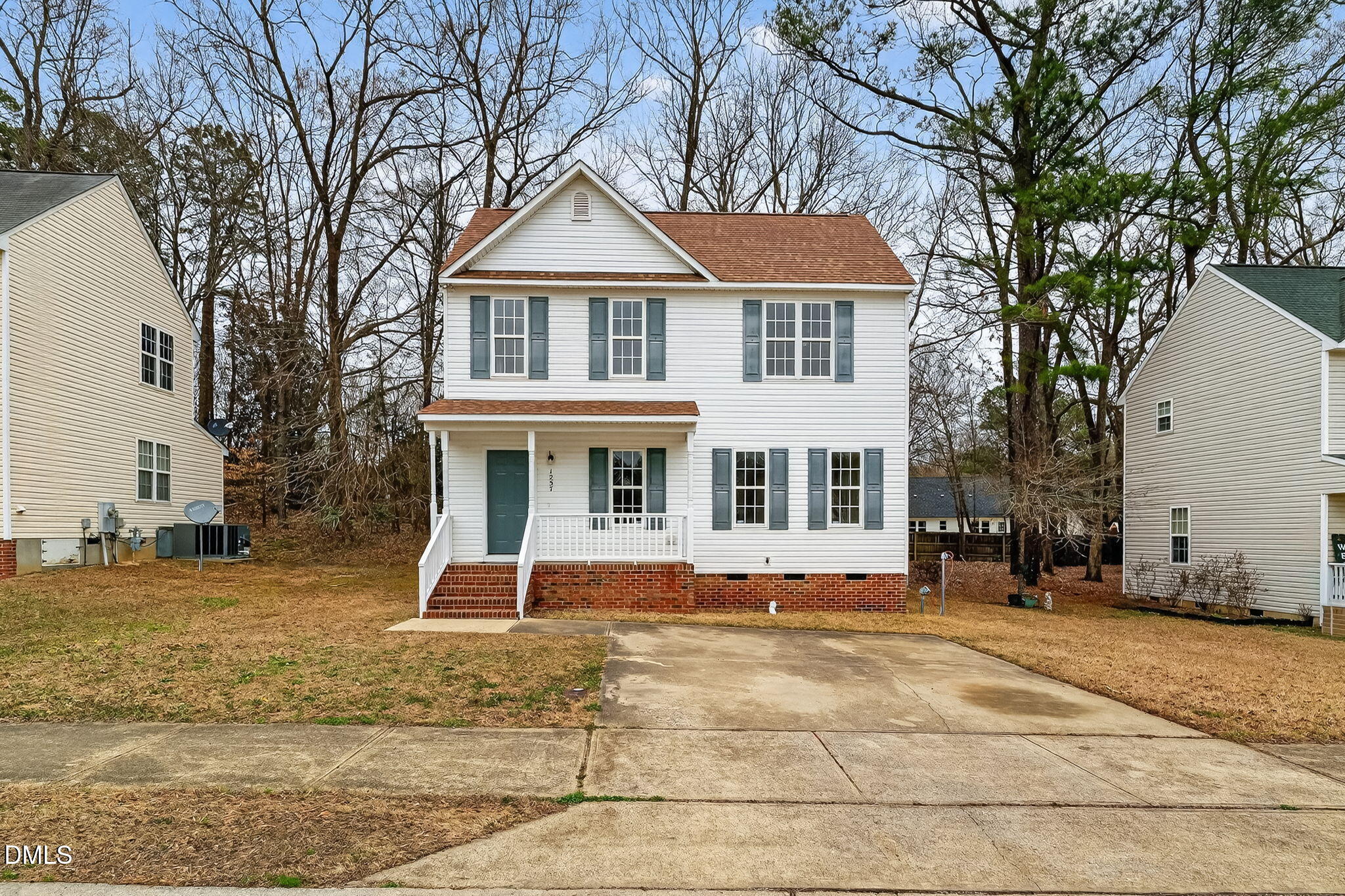 1237 Swingline Way Raleigh, NC 27610 - Photo 1 of 39 2-web-or-mls-DSC04081