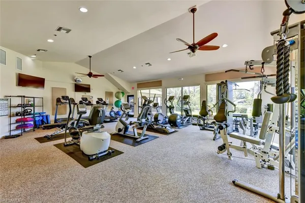 $389,900 | 15505 Cedarwood Lane, Unit 10201, Naples, FL 34110