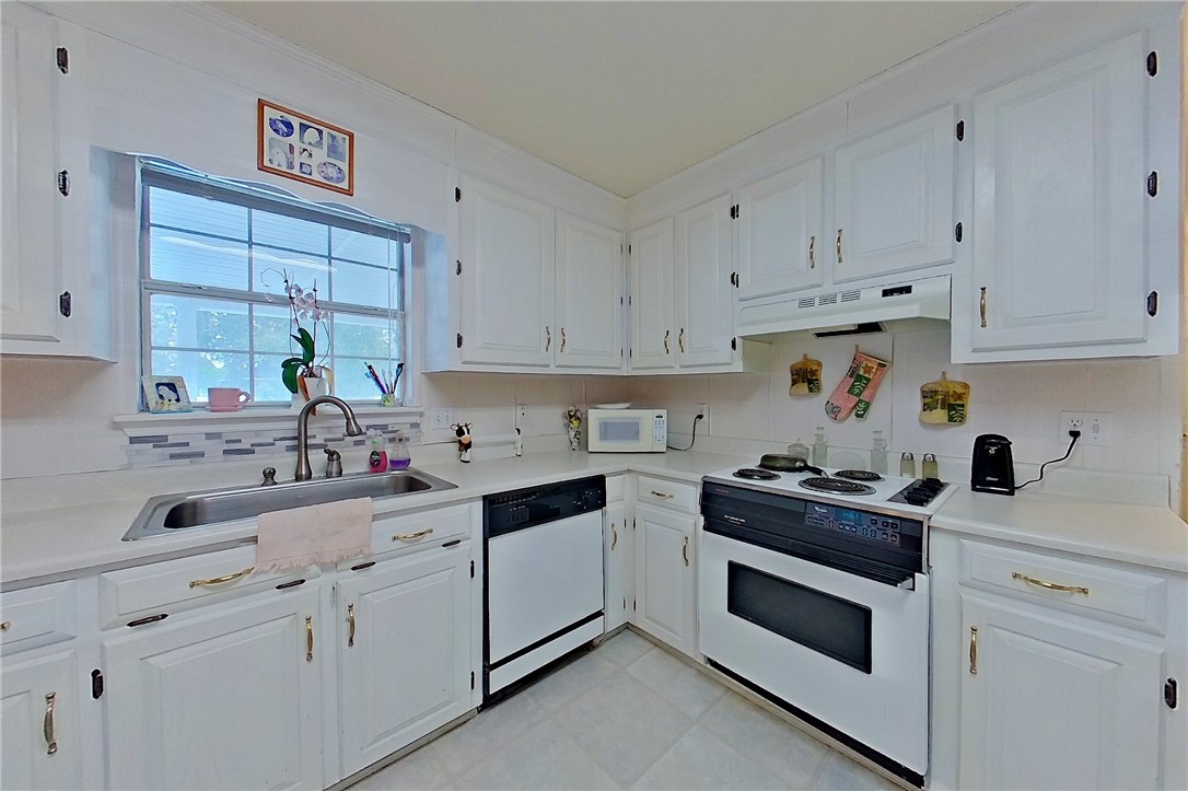 915 Jane Street Blackshear, GA 31516 - Photo 14 of 36