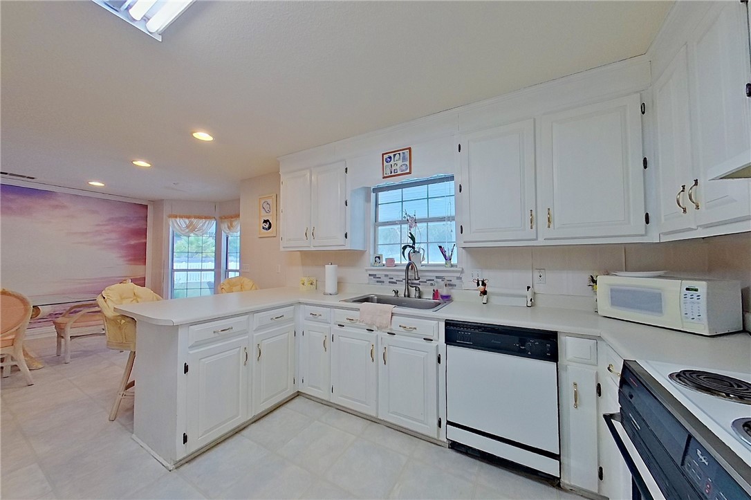 915 Jane Street Blackshear, GA 31516 - Photo 16 of 36