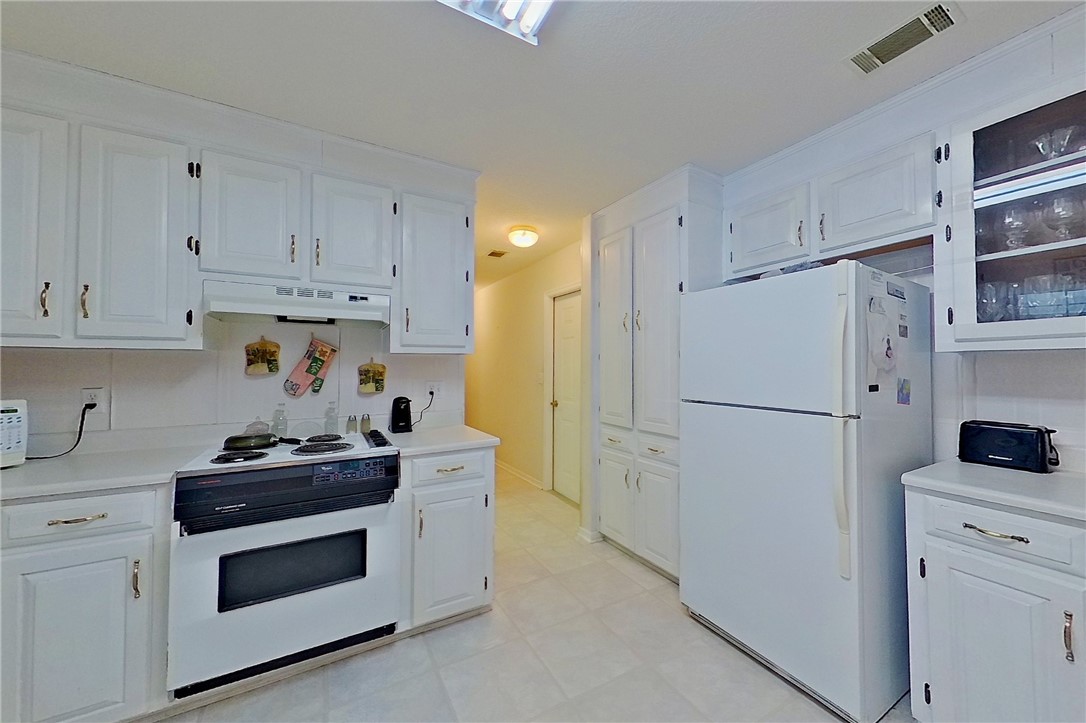 915 Jane Street Blackshear, GA 31516 - Photo 17 of 36