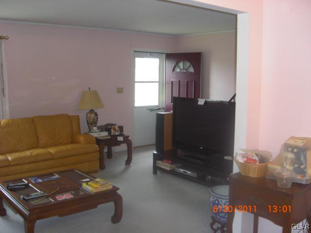 2266 Grove Road Allentown, PA 18109 - Photo 5 of 10 Gallery Image 5