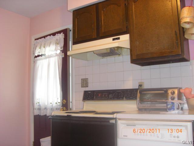 2266 Grove Road Allentown, PA 18109 - Photo 7 of 10 Gallery Image 7