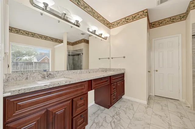 $497,900 | 5907 Indian Hills Lane, Sugar Land, TX 77479