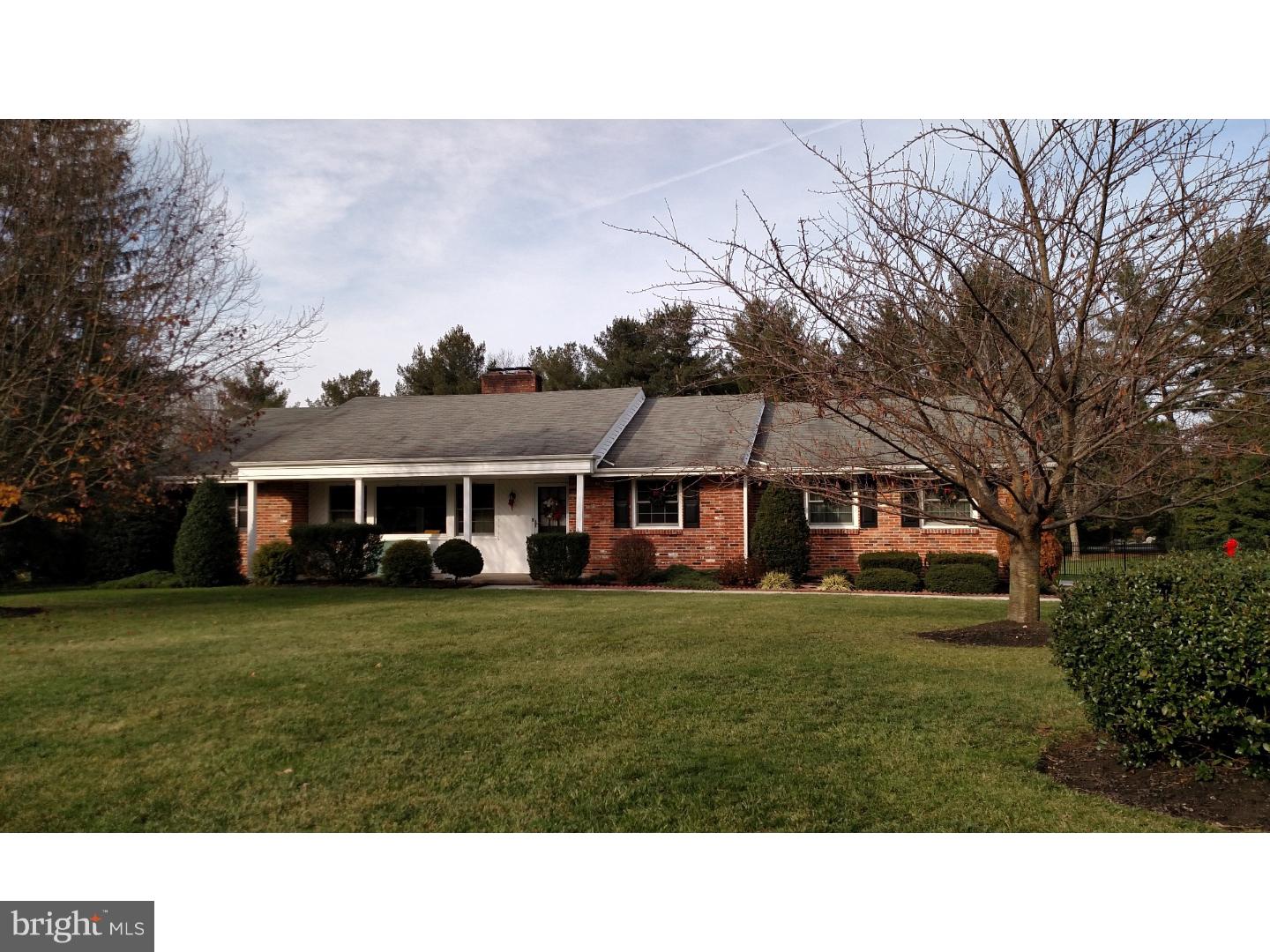 9 Robin Road Moorestown, NJ 08057 - Photo 1 of 21 Exterior Front