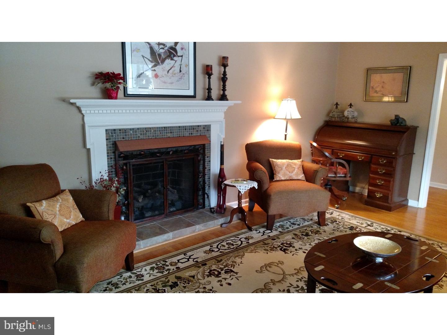 9 Robin Road Moorestown, NJ 08057 - Photo 9 of 21 Living Room