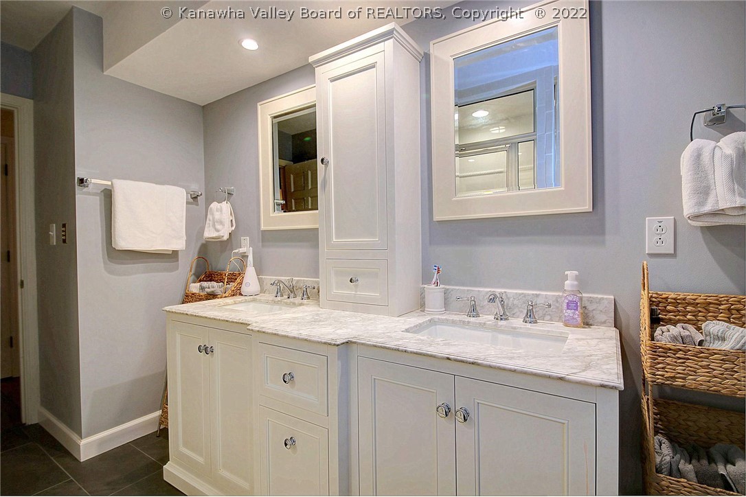 641 Holly Road Charleston, WV 25314 - Photo 41 of 49 Gallery Image 41