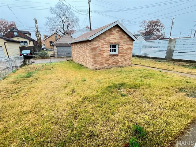 $2,000 | 6430 Bancroft Avenue, St. Louis, MO 63109