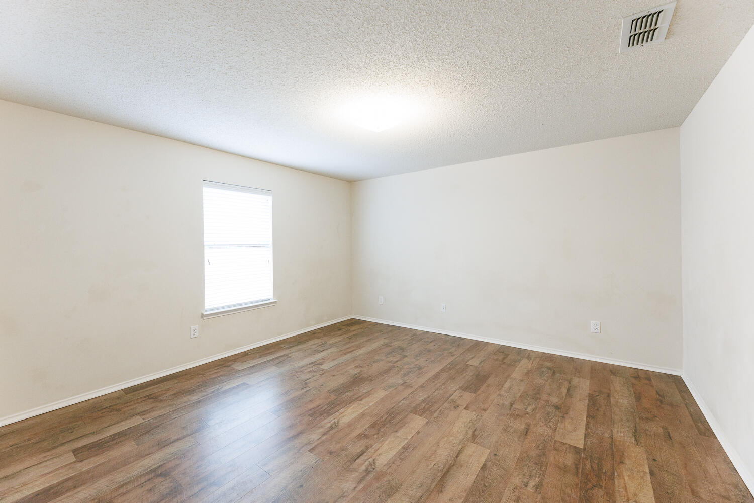 6722 85th Street Lubbock, TX 79424 - Photo 38 of 59 Second Bedroom