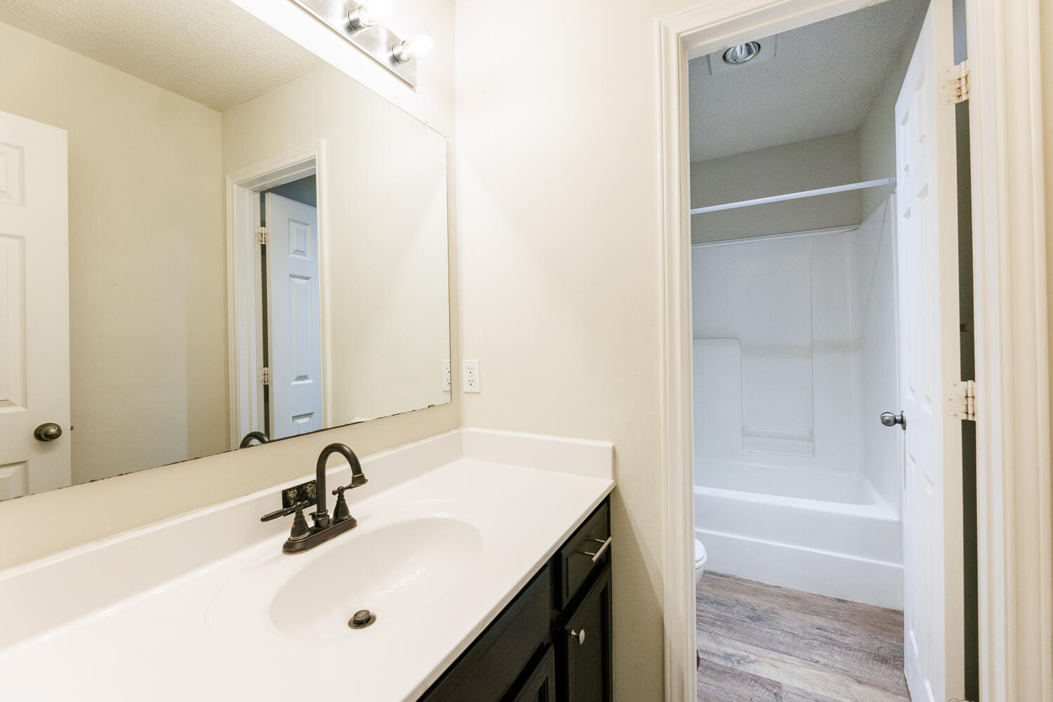 6722 85th Street Lubbock, TX 79424 - Photo 40 of 59 Hallway Bathroom