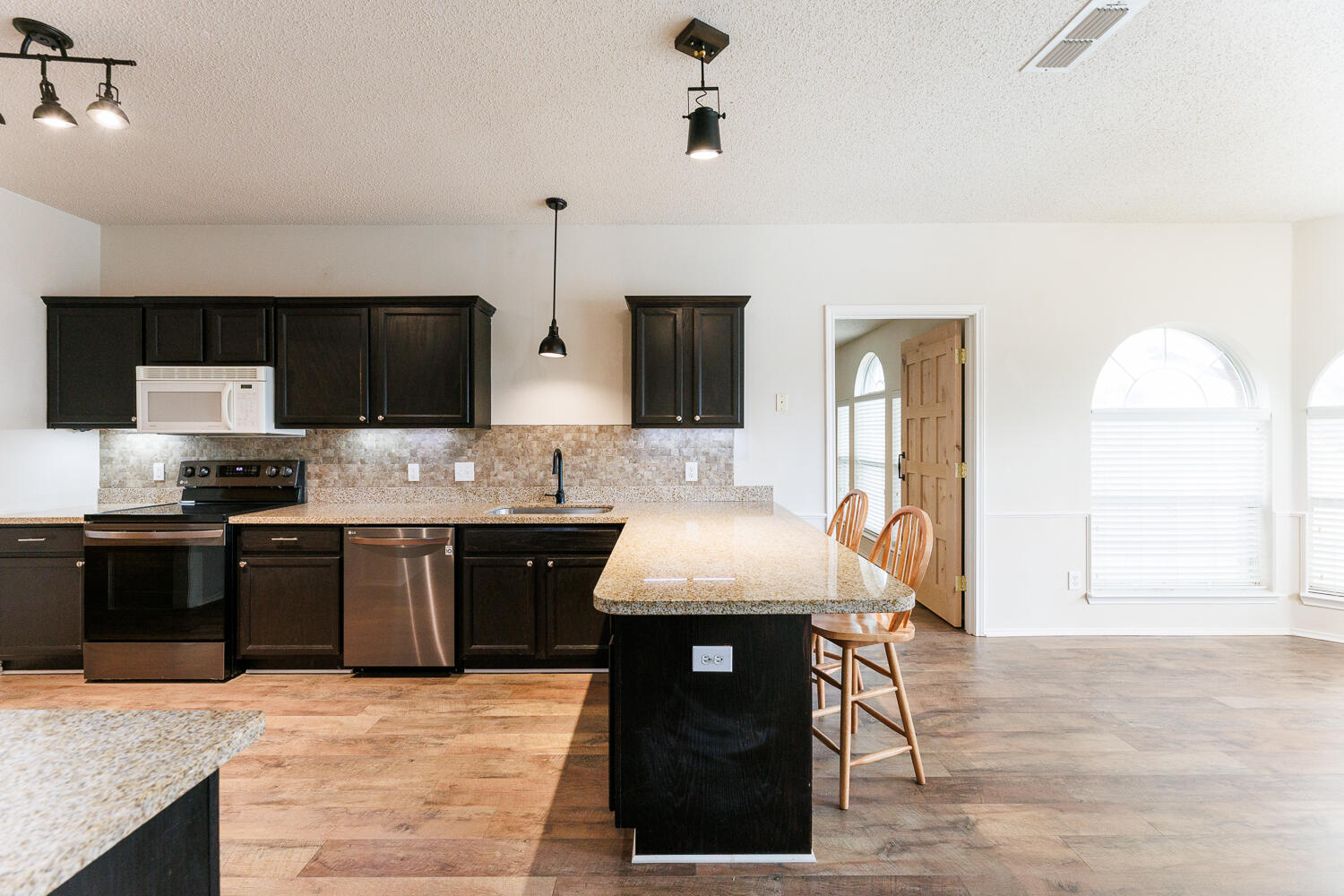 6722 85th Street Lubbock, TX 79424 - Photo 8 of 59 .