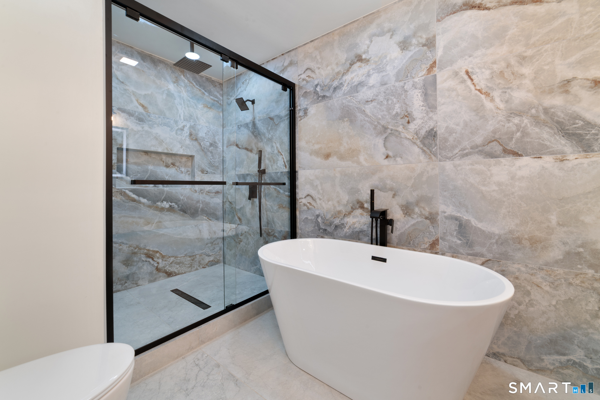 1607 Great Hill Road Guilford, CT 06437 - Photo 11 of 40