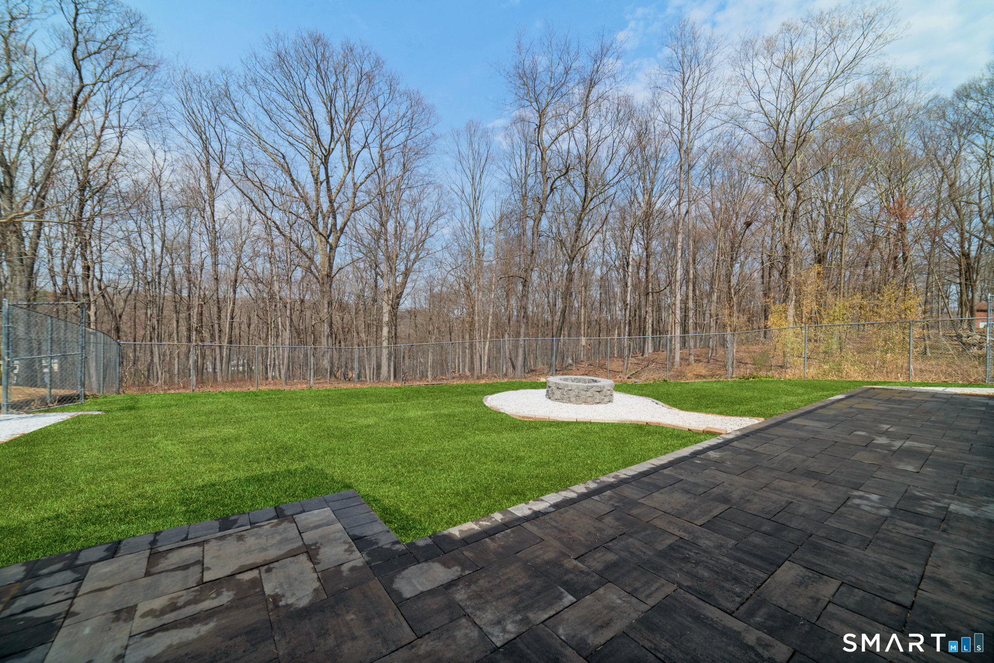 1607 Great Hill Road Guilford, CT 06437 - Photo 33 of 40